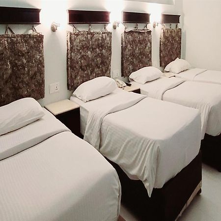 Signature Inn Hotel Deira دبي الغرفة الصورة